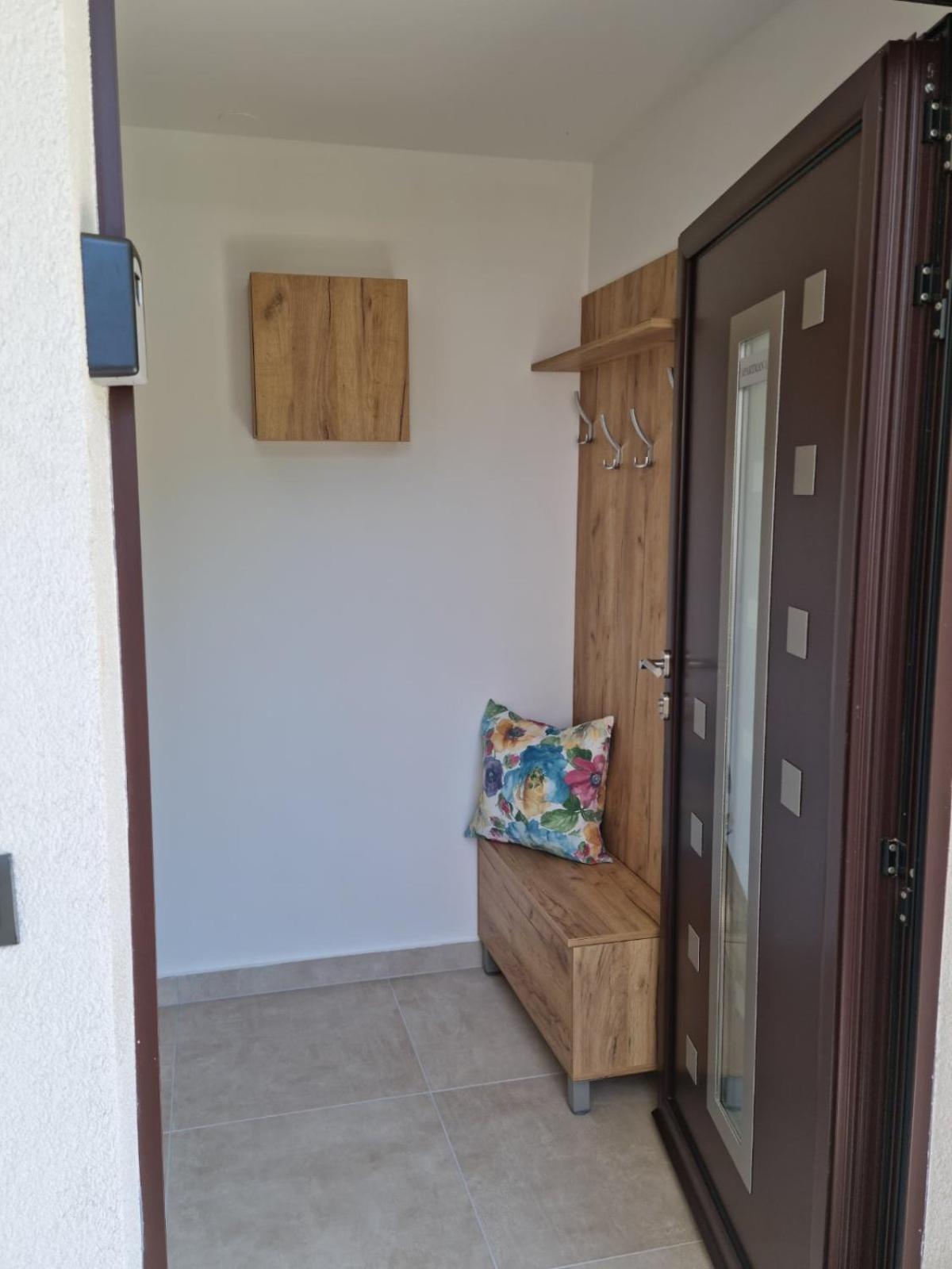 Apartmani Nika 1 Rijeka Exteriör bild
